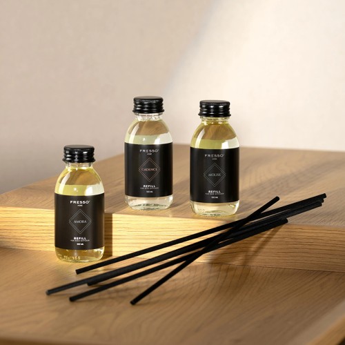 Fresso - Κιτ Αναπλήρωσης με Άρωμα Cadence 100 ml Premium Home Refill Kit και 6 Μαύρα Στικ από Fiberglass για Αρωματικό Χώρου Reed Diffuser - 1 Τεμ. (390037/FRE)